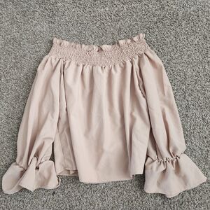 Chic Off-Shoulder Blouse in Light Pink